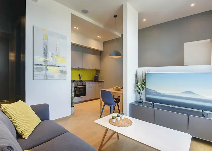 Apartment Lifestyle *